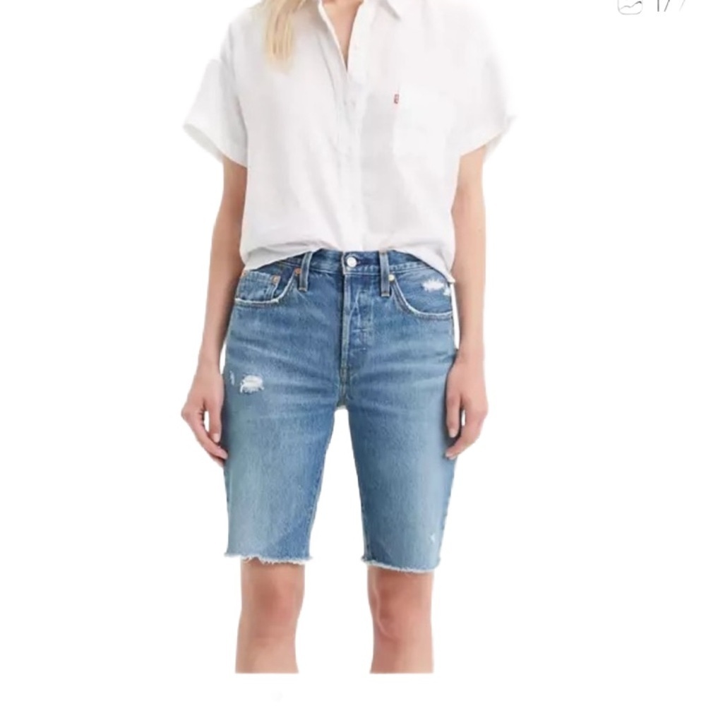 Levi’s 501 NWOT Cut Off Long Shorts in Blue Wash Denim Size 26